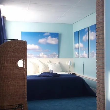 Hotel Hoogland Aan Zee 3*