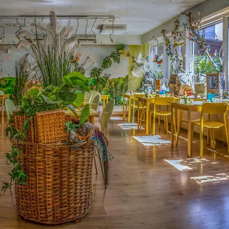 Hotel Hoogland Aan Zee 3*