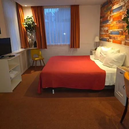 Hotel Hoogland Aan Zee 3*