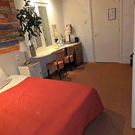 Hotel Hoogland Aan Zee 3*